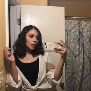 Meet your Posher, Yessica